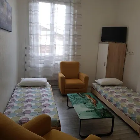 Rillieux Lyon Apartahotel 2*