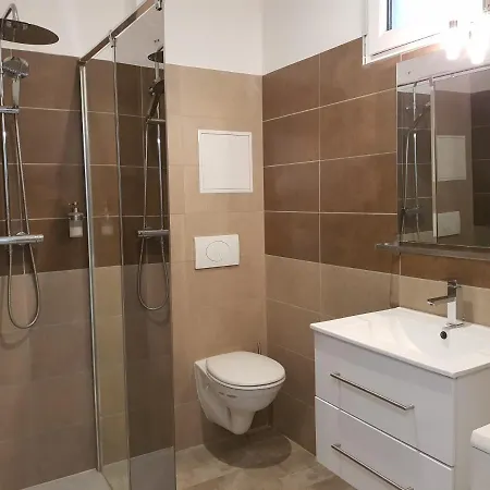 Rillieux Lyon Aparthotel 2*